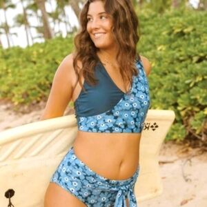 Nani Swimwear Sea Holly Switch V Crop Medium